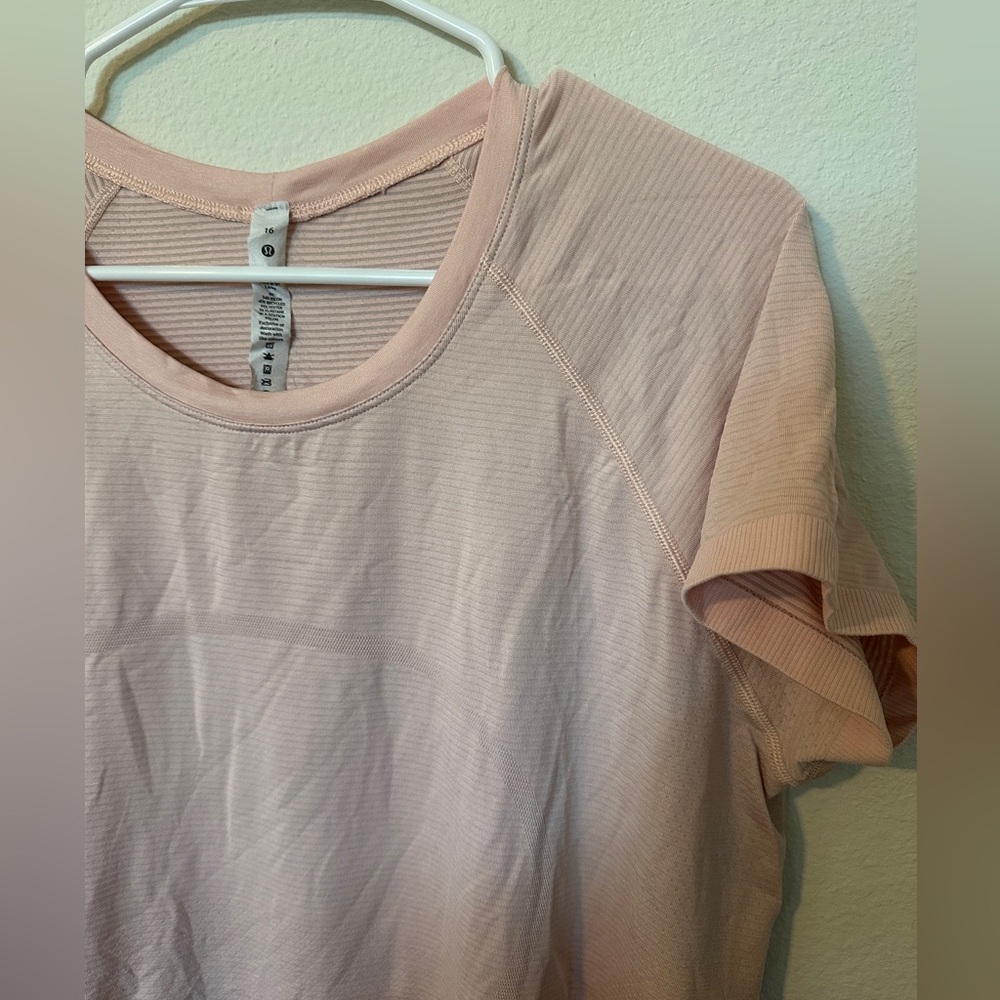 lululemon Swiftly Tech Top - Pink